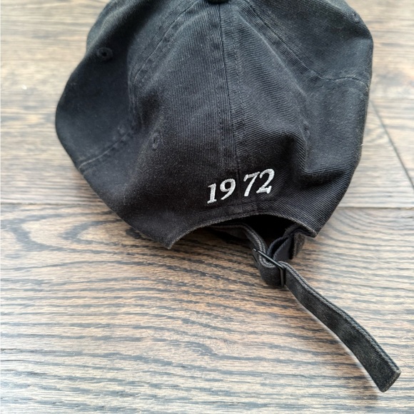 Nike hat - Picture 2 of 3